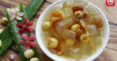 LOTUS-SEED-SWEET-SOUP-WITH-ALOVE-VERA0