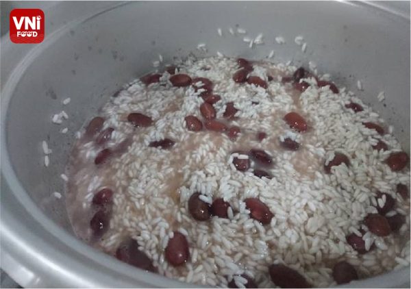 STICKY-RICE-WITH-RED-BEANS-01