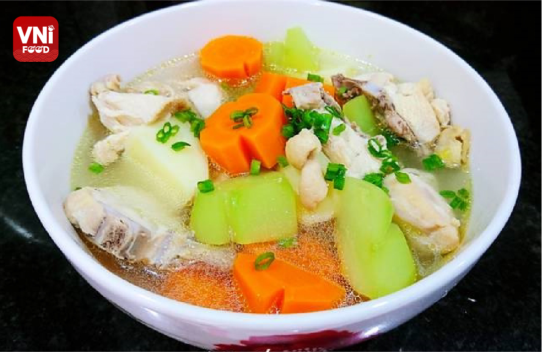 CHICKEN WITH VEGETABLE SOUP - VniFood