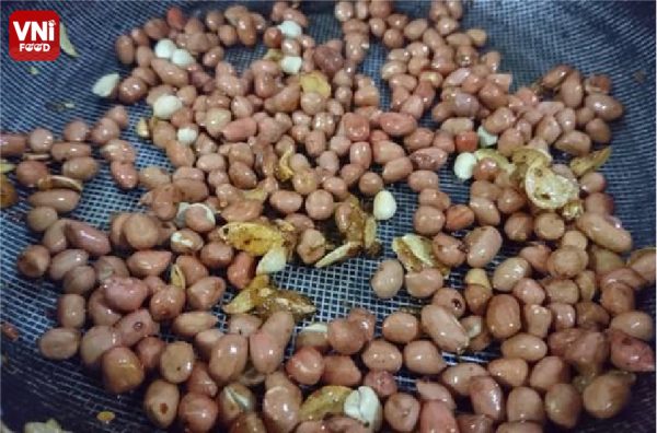 ROASTED-GARLIC-PEANUTS-WITH-BUTTER-01