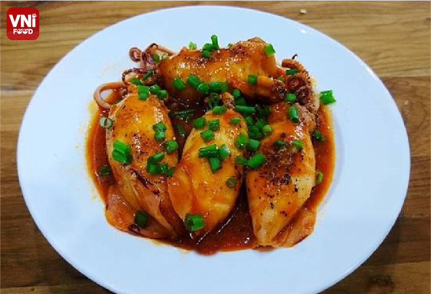 STUFFED SQUID WITH TOMATO SAUCE - VniFood