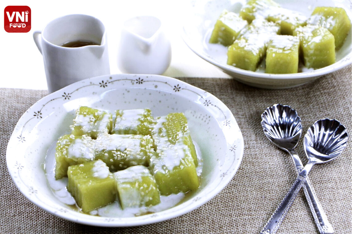 PANDAN RICE CAKES WITH COCONUT MILK VniFood