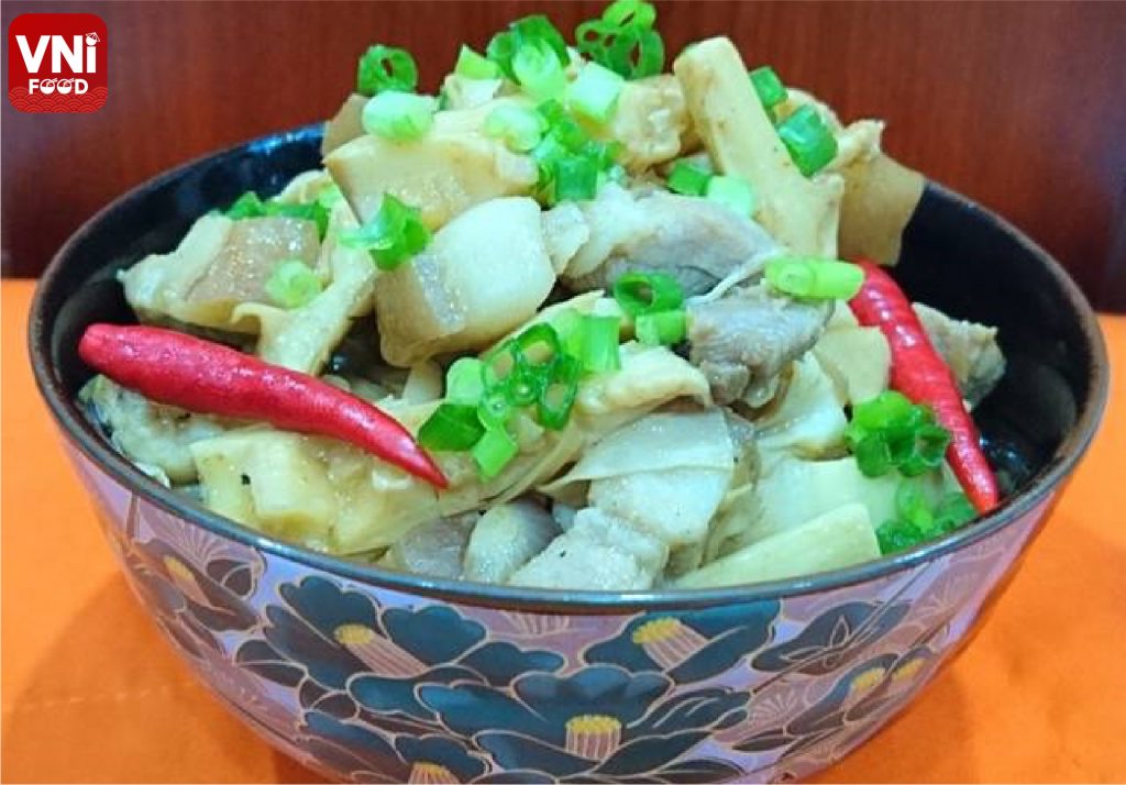BRAISED PORK WITH BAMBOO SHOOTS VniFood