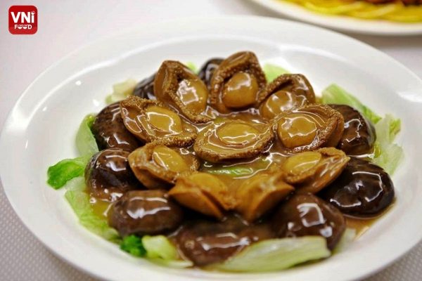 stir-fried abalone with mushroom