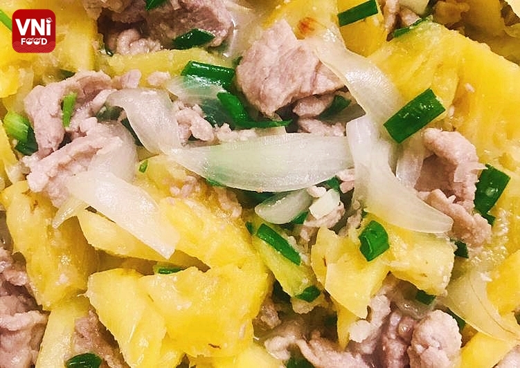 BRAISED PORK WITH PINEAPPLE - VniFood