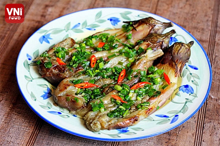 GRILLED EGGPLANT WITH GREEN ONION SAUCE - VniFood