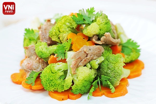 STIR-FRIED BEEF WITH VEGETABLES - VNIFOOD.COM