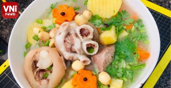 PORK-LEG-SOUP-WITH-LOTUS-SEEDS-044