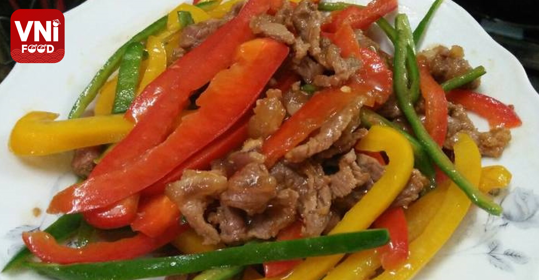 STIR-FIRED BEEF SHANK WITH BELL PEPPERS