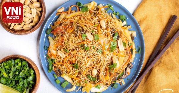 STIR-FRIED-SPAGHETTI-WITH-VEGETABLES-0811