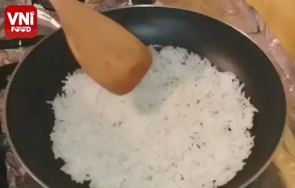 HOW-TO-MAKE-BURNT-RICE-01