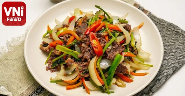 STIR-FRIED-BEEF-WITH-VEGETABLES-08