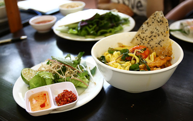 Mi Quang Mrs.Oanh - Vietnamese Noodles