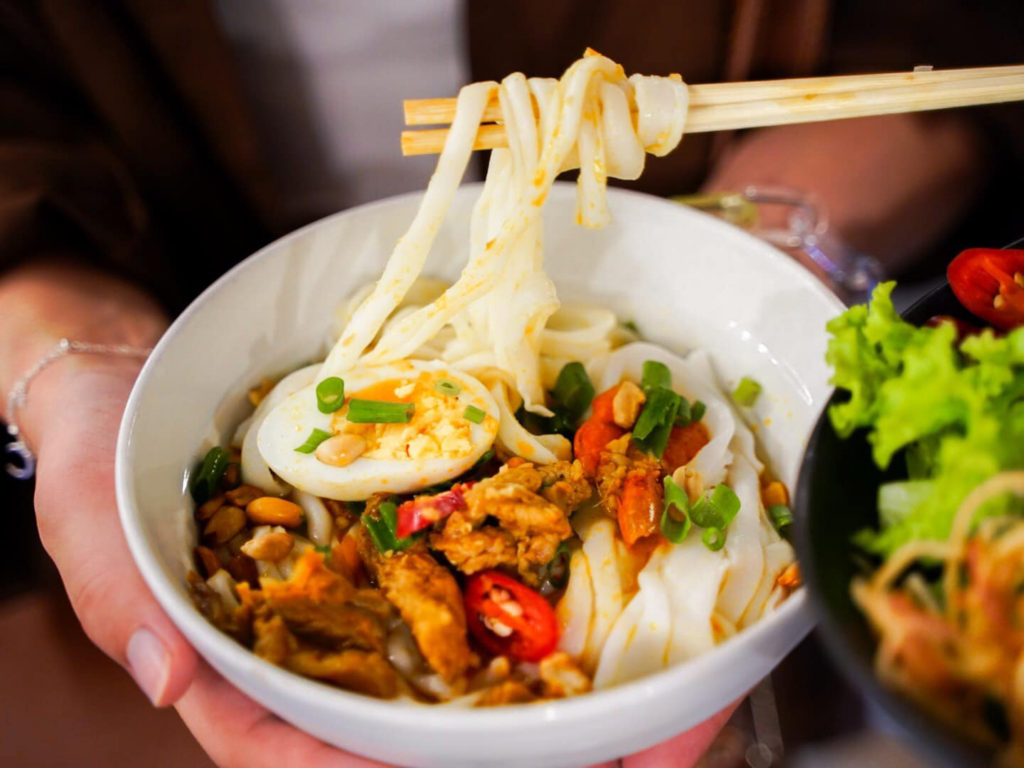 Vietnamese Mi Quang - Turmeric Noodle Soup