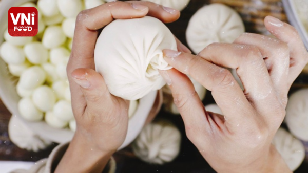 Vietnamese Steamed Pork Buns Recipe