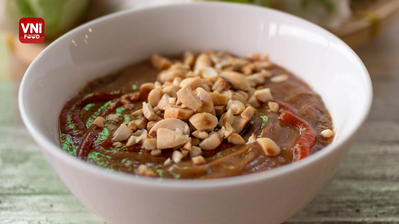 Vietnamese Peanut Sauce (Sot Dau Phong)