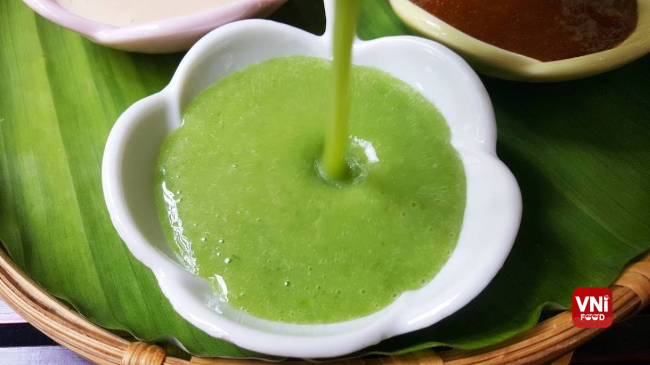 Vietnamese Green Seafood Sauce (Muoi Ot Xanh)