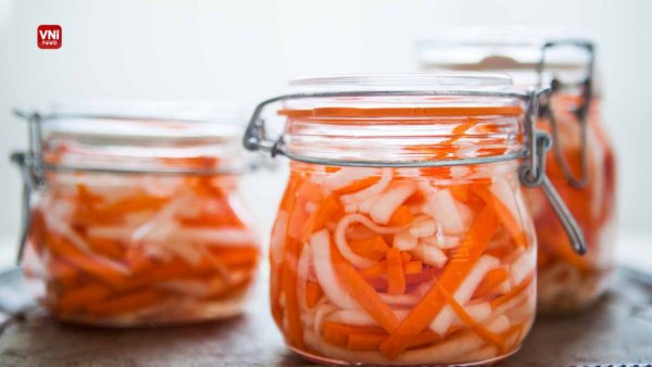 Vietnamese Pickled Carrots and Daikon - vnifood