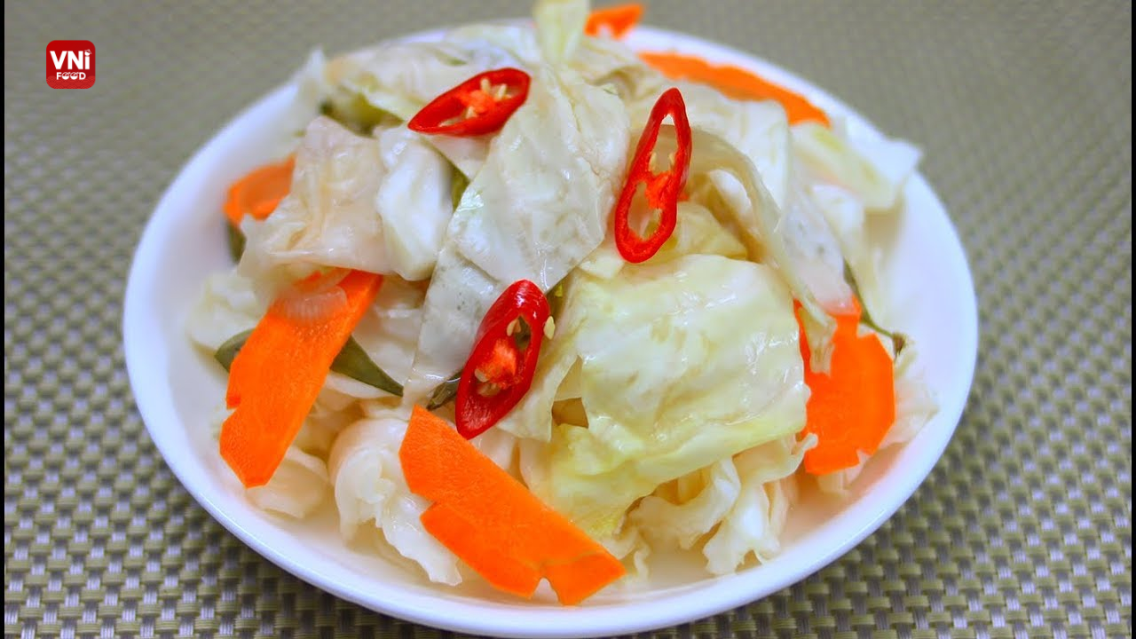 Vietnamese Pickled Cabbage (Dua Bap Cai)