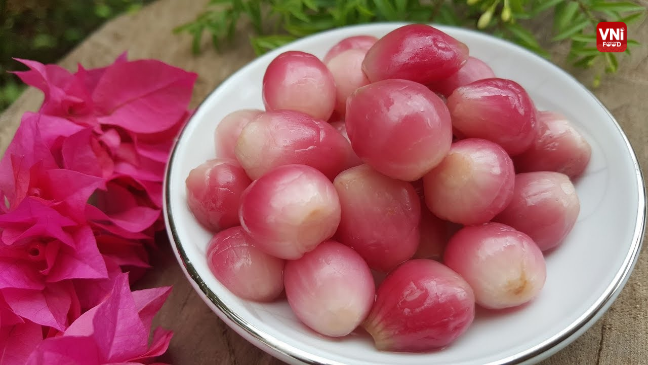 Vietnamese Pickled Shallots (Dua Hanh Tim)